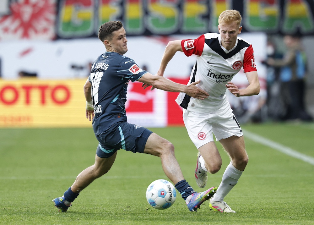 Uppgifter: Manchester City stärker sitt intresse för Hugo Larsson Uppgifter: Manchester City stärker sitt intresse för Hugo Larsson